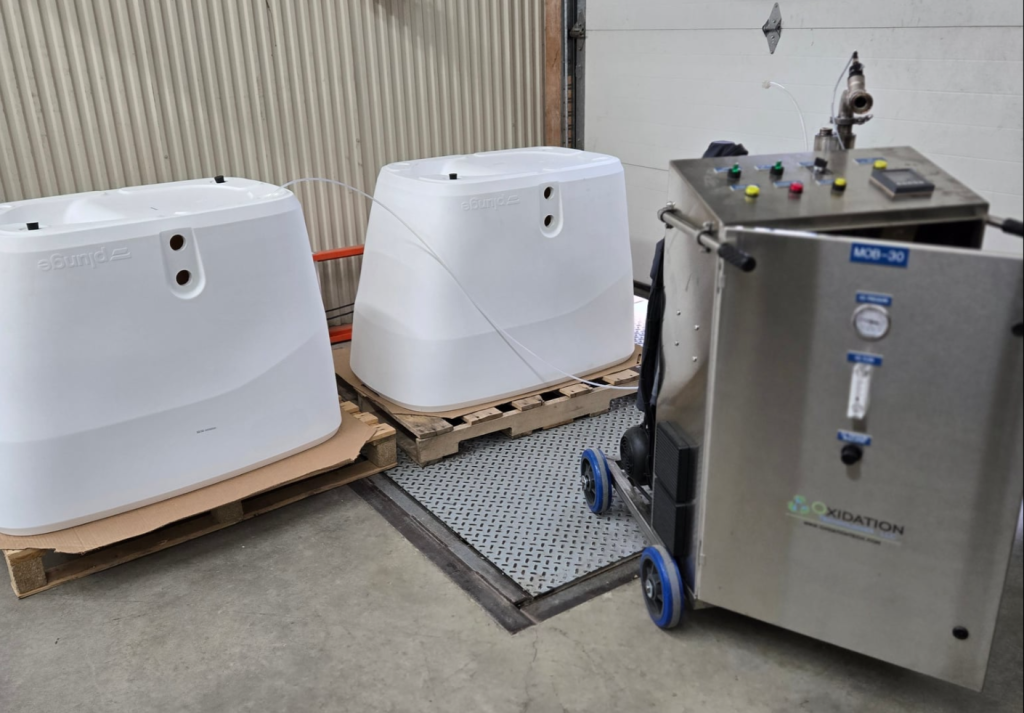 Ozone in plastic treatment